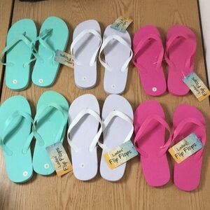 Free with Bundle Only New Womens Flip flops 🩴 choose blue white pink size small